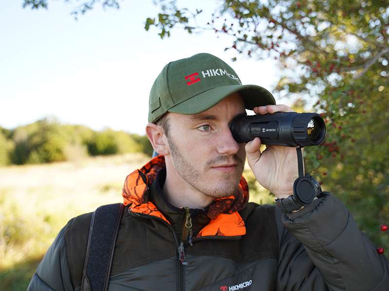 osservatore con visore termico hikmicro lynx 3.0